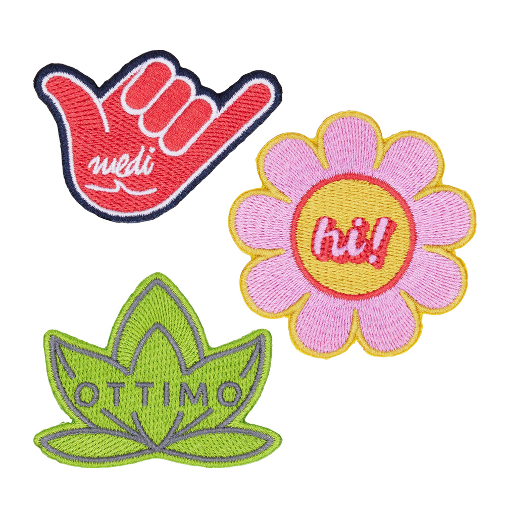 MPAT12 Écusson en polyester de forme personnalisée, avec bordure découpée au laser e... publicitaire personnalisé - vue 1