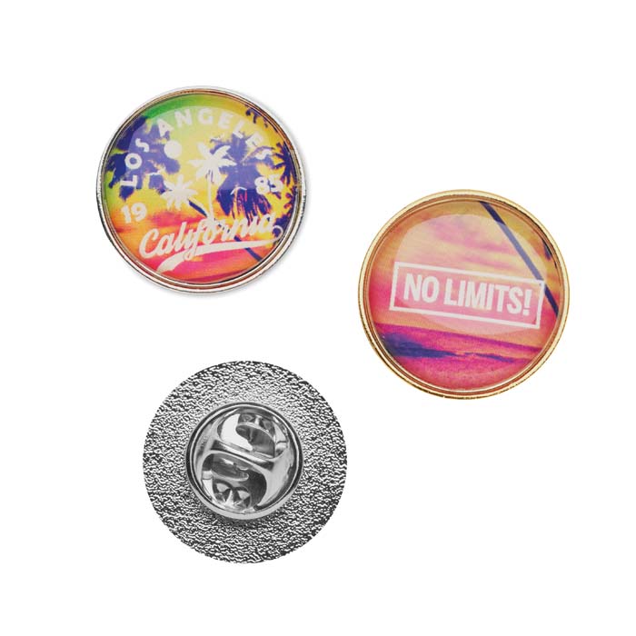Pin's rond en métal avec doming