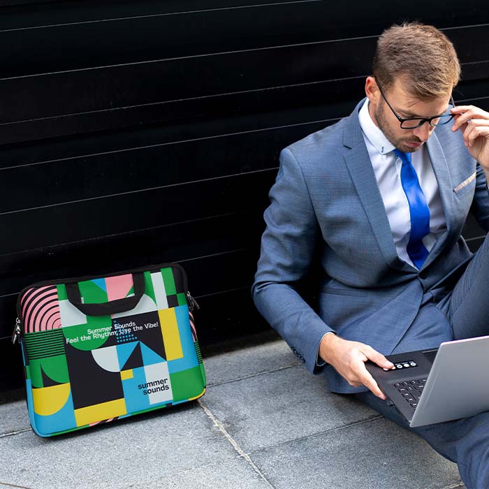 MB5008 Pochette pour ordinateur portable en néoprène sublimé avec fermeture éclair. publicitaire personnalisé - vue 3