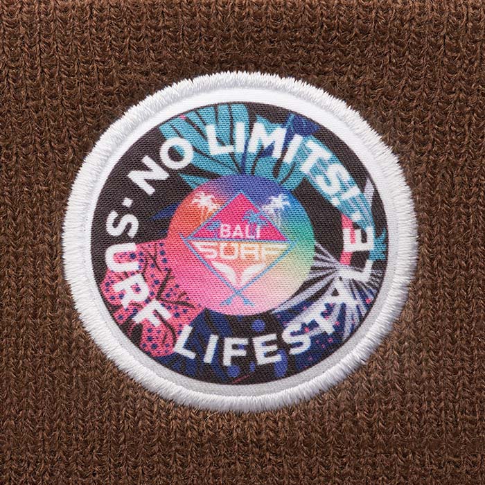 MW1110 Bonnet à revers en jacquard avec pompon en rPET à motif personnalisé. publicitaire personnalisé - vue 3