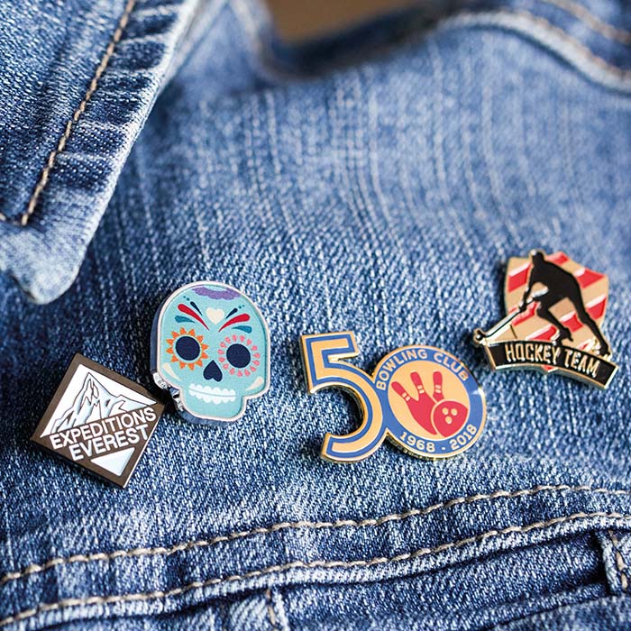 MPIN02 Pin's en fer avec un motif eninmitation émail dur jusqu'à 3 couleurs. publicitaire personnalisé - vue 4